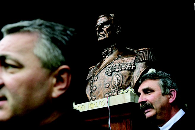 【媒体速览】欧盟新成员陷入政治危机_一周资