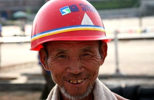 统计局数据称1%的农民工被拖欠工资 平均被拖