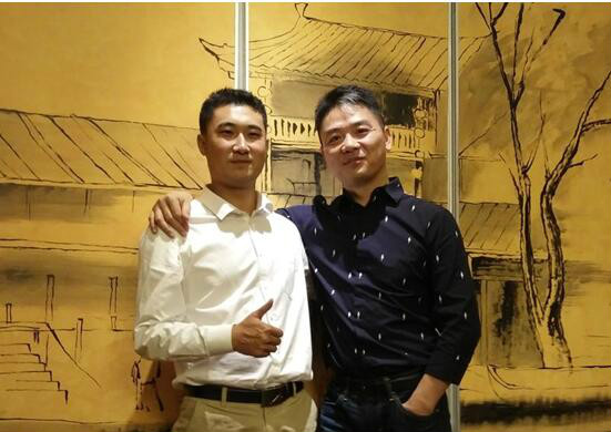 卖创意 的大学生黄鹏:拜师刘强东创立首家 亲民