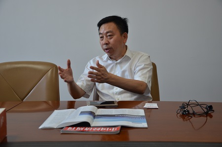 1、镇江市民政局局长尹卫民介绍镇江老年助餐