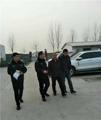 杞县西寨派出所:开展夜间巡逻防控 平安守护在