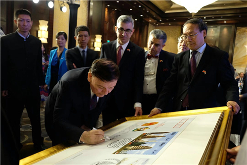 ȫ���˴�ί�ḱίԱ���������������ͺ�����������60�����⽻����ǩ�֣��ž����㣩