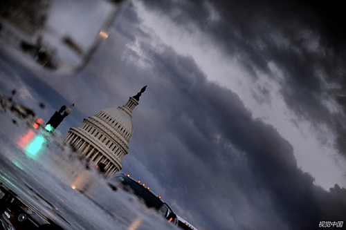 45 2008年11月15日，美國華盛頓，暴風雨后的美國國會大廈。