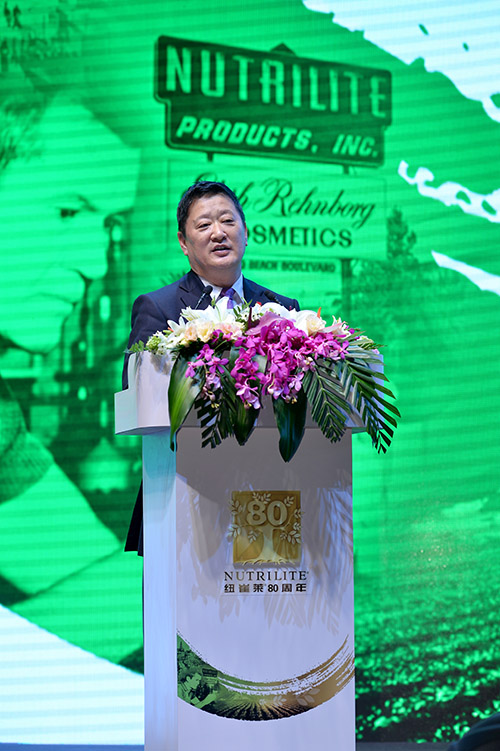中国奥委会市场开发部副主任 国家体育总局装备中心副主任力航在活动现场发言