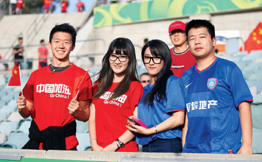 在本届亚洲杯的赛场上，经常能看到身穿各中超俱乐部球衣的球迷。