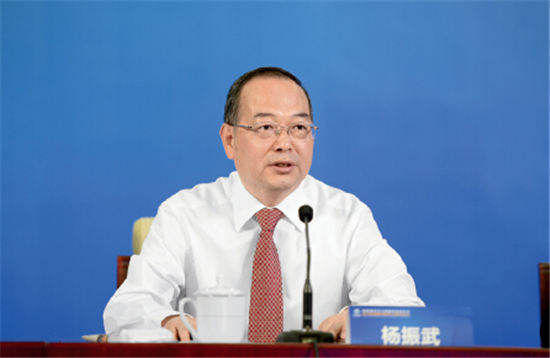 p41-1人民日报社社长杨振武在开幕式上发表讲话。陈斌 摄