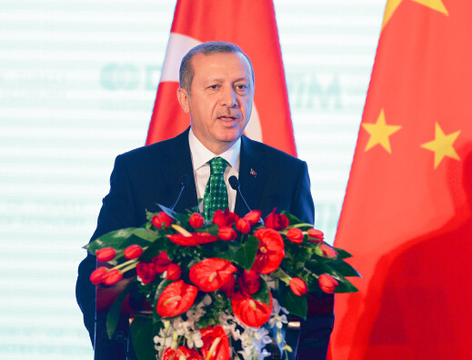 p65-1 2015年7月30日，土耳其总统埃尔多安出席在北京举行的中国—土耳其经贸论坛并致辞。中新社