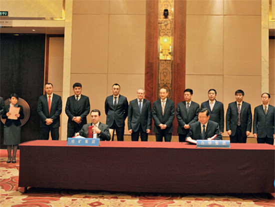 p17-3+甘肃省副省长黄强出席白银集团与哈矿集团签约仪式