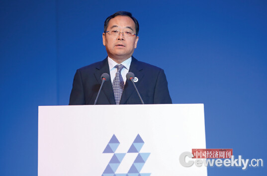 江苏省人民政府副省长张雷发表演讲。