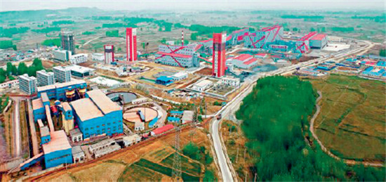 p92-1霍邱铁矿是华东地区最大的铁矿——开发矿区一瞥