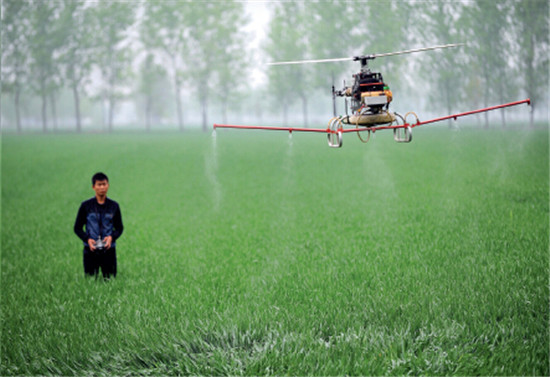 p103-1亳州现代农业采用高科技为小麦施肥