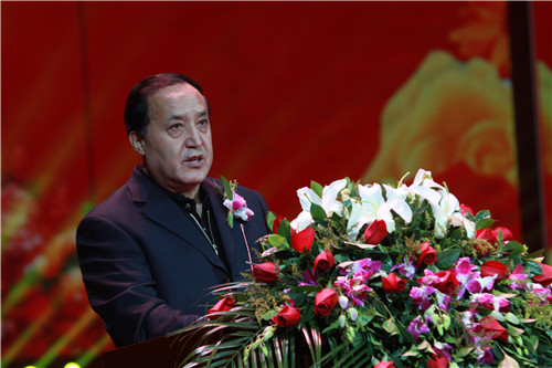 新疆维吾尔自治区政协副主席巨艾提·伊明
