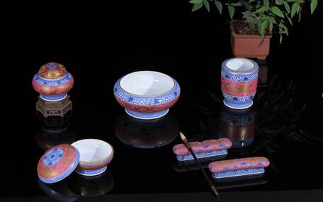 豐瑶胭脂红陶瓷展品
