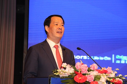 大会执行主席、国际玻璃协会顾问委员会主席彭寿发表主旨演讲。