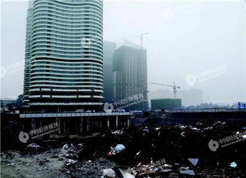 p56-中南建设正在开发的CR0504 地块工地《中国经济周刊》记者 刘照普I 摄