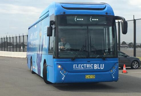 电动巴士在悉尼机场进行商业运行