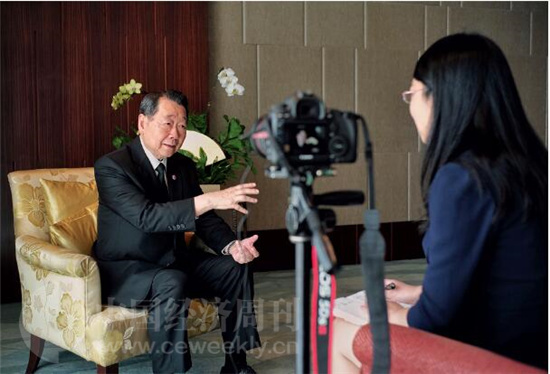 p134 谢国民接受《中国经济周刊》记者姚冬琴专访。《中国经济周刊》首席摄影记者 肖翊 摄