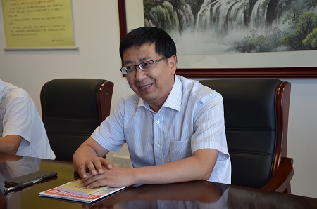 1、南通市民政局局长王国平介绍该市设立照护保险的情况 摄影 陈瑜