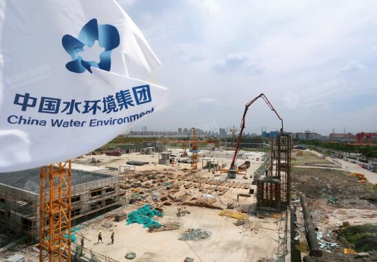 p70-12017年8月17日，正在施工中的上海嘉定南翔污水处理厂一期工程。《中国经济周刊》摄影记者 胡巍I 摄