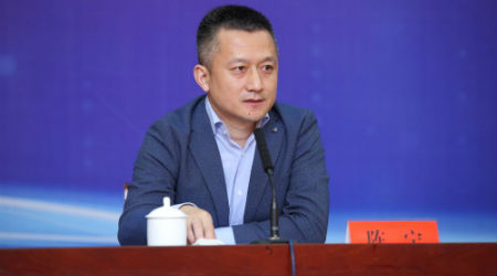 科创企业代表、深圳云天励飞CEO陈宁在发言