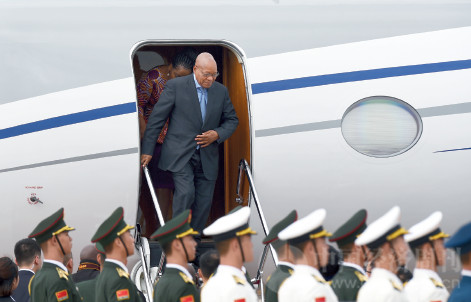 p30(1) 9 月2 日上午，南非总统祖马抵达厦门，成为首位抵达厦门的外国元首。