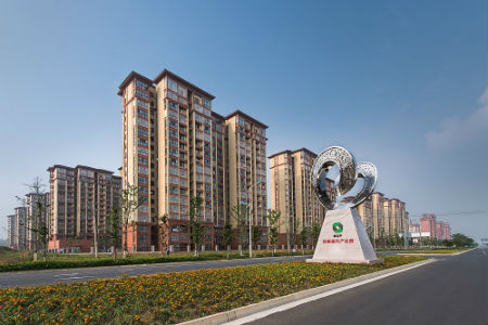 2、苏滁现代产业园区的交融雕塑