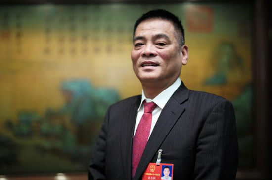 袁志敏代表改善营商环境推动新时代的民企发展