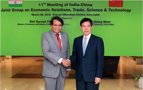 26 3月26日，中国商务部部长钟山和印度商工部部长普拉布在印度新德里共同主持召开中印经贸联合小组第11次会议。