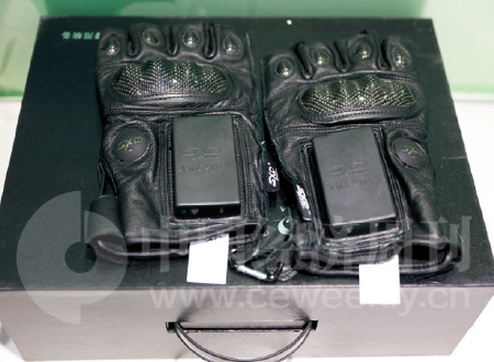 20-4 国家军民两用技术交易中心中展示的军民融合产品。《中国经济周刊》首席摄影记者 肖翊 摄