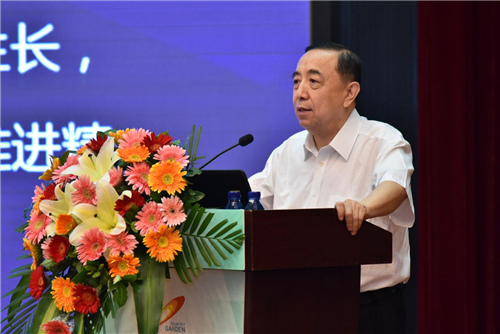 人力资源和社会保障部原党组副书记,副部长,国务院农民工作领导小组