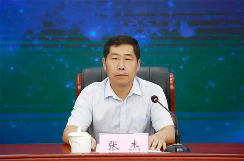 安徽省人民政府副秘书长,办公厅主任张杰发布新闻.吴晓光  摄3