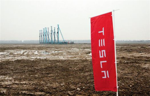 p85-2019年1月7日，上海有史以来最大的外资制造业项目特斯拉超级工厂在临港产业区正式开工建设。（视觉中国）