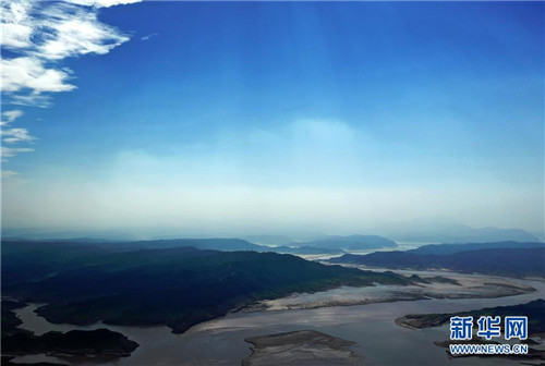 这是7月25日拍摄的小浪底水库一角（无人机拍摄）。新华社记者 李嘉南 摄5