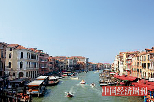 p28-2 过去几年，威尼斯平均每天接待游客量高达6万人次。资料图 张燕 | 摄