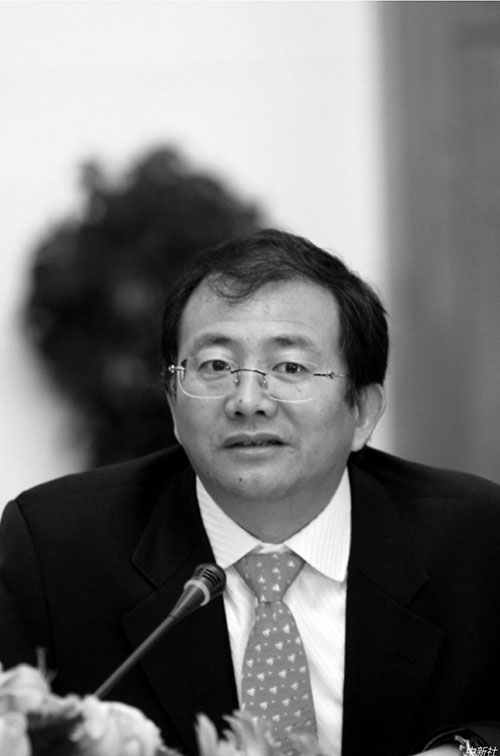 p47 2019年，云南原省委书记秦光荣主动投案后，云南城投原董事长许雷随后也主动投案。