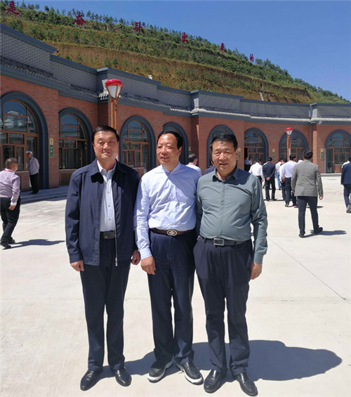 陇东学院领导应邀出席镇原县天士力扶贫攻坚共建聚德小镇示范项目总结