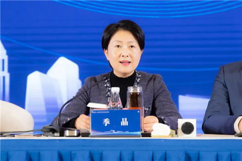 3,区委副书记,区政府代区长季晶主持大会