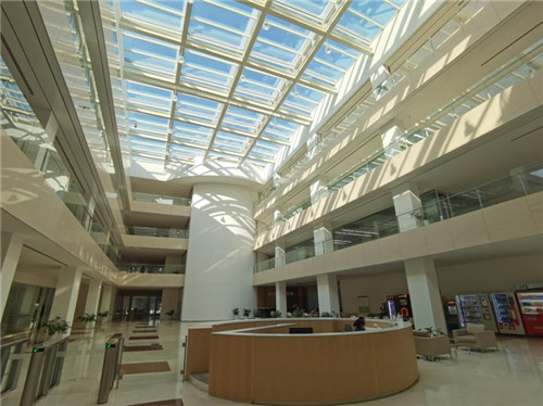 新晋亚洲首富钟睒睒有多低调记者实地走访了农夫山泉在杭州的公司总部