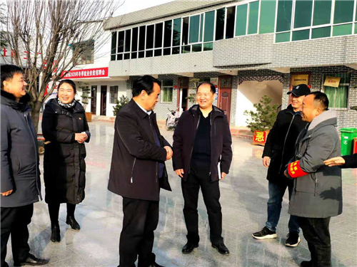 巩固脱贫攻坚成果眉县检察院深入横渠镇开展对口慰问