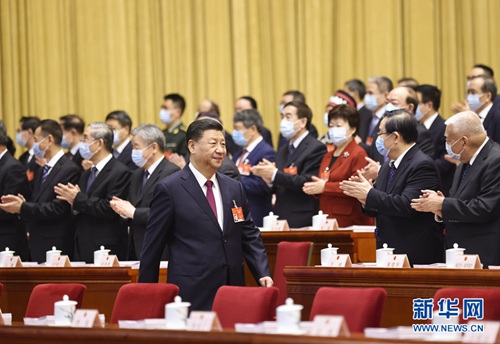 3月5日，第十三届全国人民代表大会第四次会议在北京人民大会堂开幕。这是习近平步入会场。 新华社记者 鞠鹏 摄