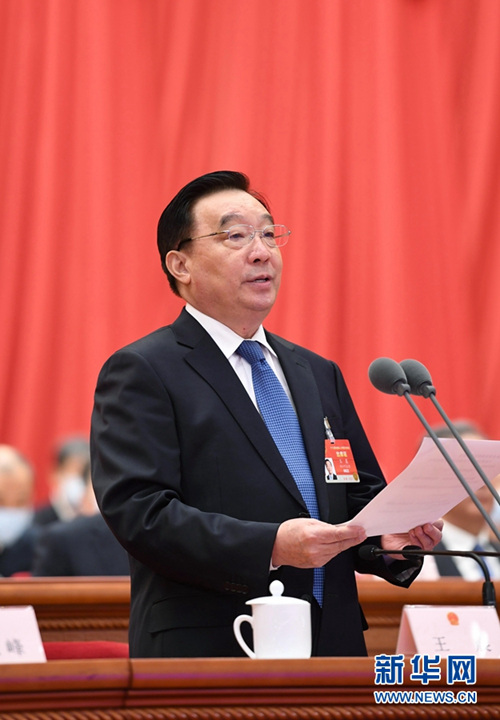 3月8日，十三届全国人大四次会议在北京人民大会堂举行第二次全体会议。大会主席团常务主席、执行主席王晨主持会议。新华社记者 张领 摄