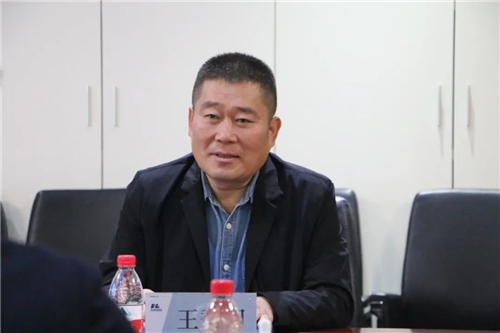 宁夏钢铁集团总经理王黎明一行到东岭集团参观交流