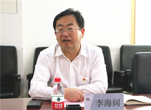 金融部经理王旭东,个人金融部经理文博,业务管理部经理刘剑一行到东岭