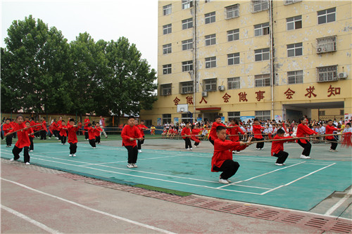 新安县王庄小学:武术表演庆六一