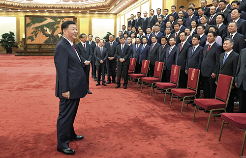 6 月29 日，中共中央总书记、国家主席、中央军委主席习近平在北京会见全国优秀县委书记。