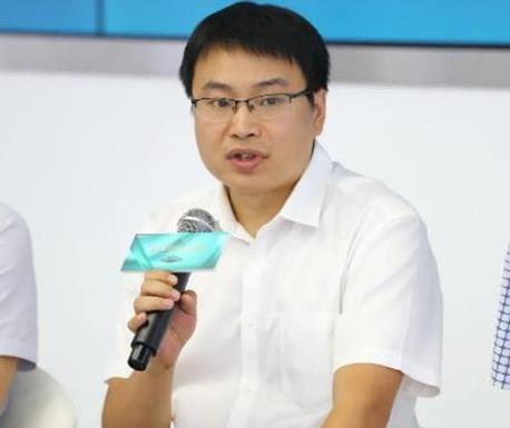 活动最后,索菲亚研究院院长助理李新兵分享索菲亚康纯板的优势,并发布