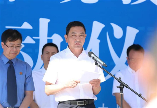 市司法局党委书记,局长励健发言市纪委常委,市监委委员包宇翔发言市