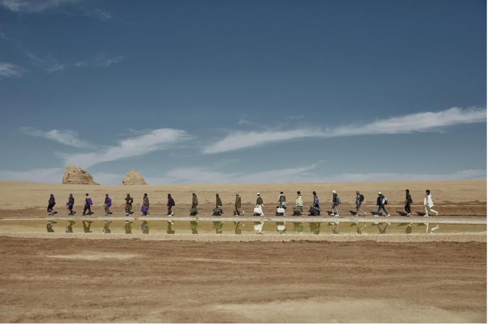 将t台搬到湖泊戈壁gxg青年羽绒制造局20户外开秀创新升级