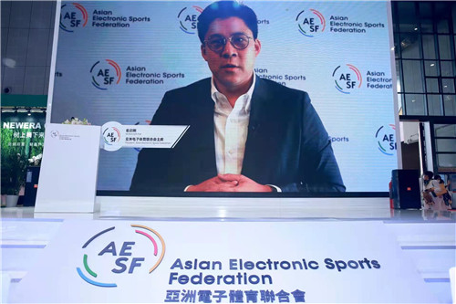 亚洲电子体育联合会主席霍启刚通过视频“云端”参与进博会