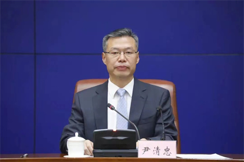 济南市政府党组成员,副市长尹清忠主要从以下三个方面介绍科创金融